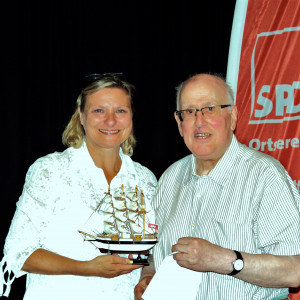 Claudia Ellberg mit Ihrem Laudator Horst Hahn