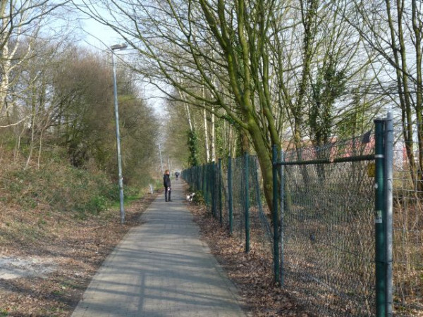 Radweg in Richtung Alexanderstraße