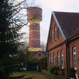 Blick auf den Wasserturm Donnerschwee von der Ammergaustraße